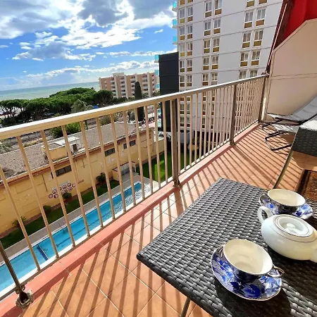 Apartamento Con Piscina En Malgrat de Mar